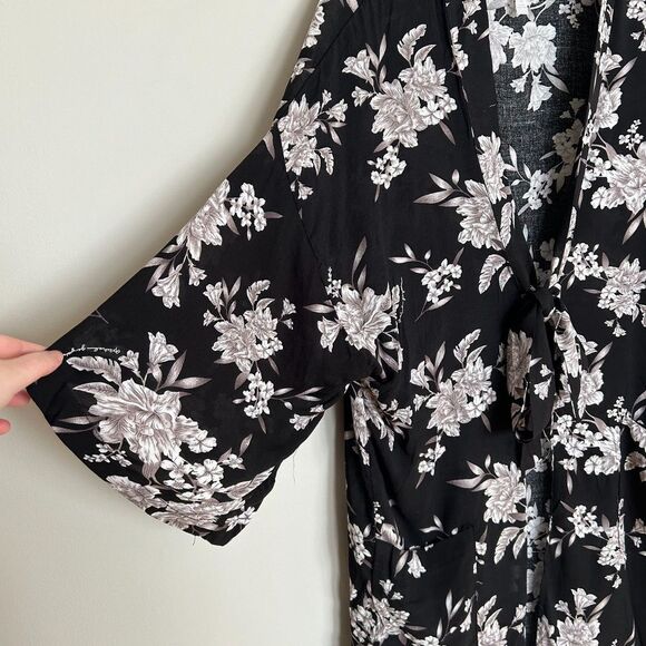 Spiritual Gangster Pool Wrap Kimono Coverup - Picture 8 of 13